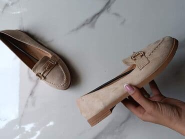 kickers obuca: Broj 36-41
Cena 3000 din — 2