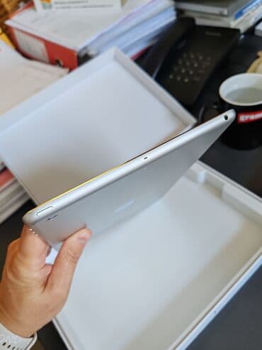 stajler za kosu 5 u 1 iskustva: HITNOOOO Ipad Air 16gb memorije IOS 12 savršen za surfovanje — 3