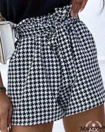 bermude 300: Šorts: 1.900 dinara — 2