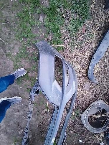 senzor pritiska u gumama: BRANIK OSTECEN ZA HYUNDAI TUCSON | Branik u stanju kao na slici — 2