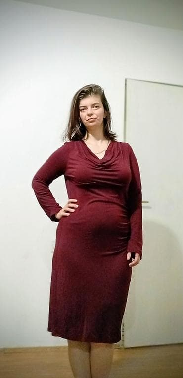 baletanke za balet: Dve ženske haljine – midi dužine 1) Crvena bez rukava - Kroj: uska — 2