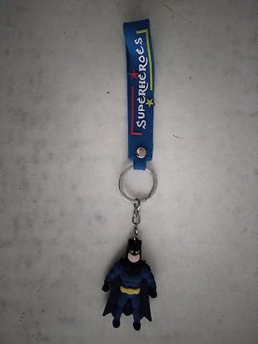 prsten za parove: Privezak za kljuceve Superheroes, gumeni 22cm.kao nov — 1