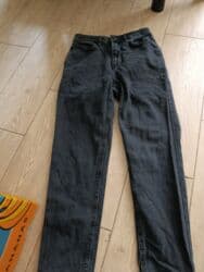 pantalone stradivarius: Farmerke xs — 1