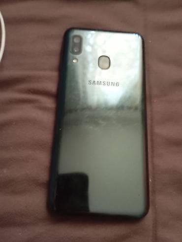 polovni risiveri za tv: Samsung Galaxy A30 – 4 GB RAM / 64 GB memorije - Ekran 6.4" Super — 4