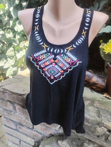 M, bоја - Šareno