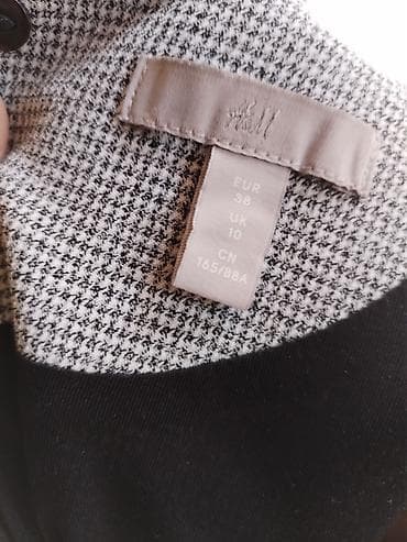 prsluk za sako: H&M haljina, vel. M (EUR 38 / UK 10) - Klasičan, strukiran kroj — 2
