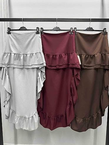 saska: Suknja: 2500 dinara
S M L — 4