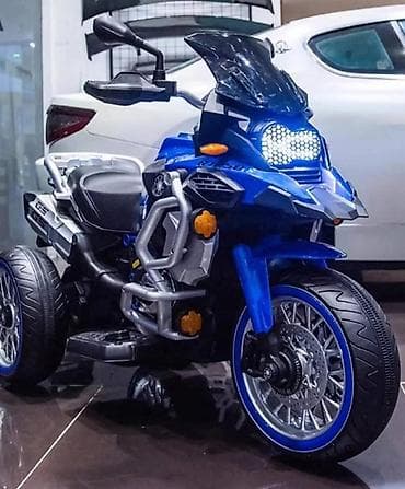 kinder joy stranger things srbija cena: 05. 🏍️😎 Motor na akumulator BMW GS1300 😎🏍️ 🍀Dimenzije: 120 x 60 x 88 — 2