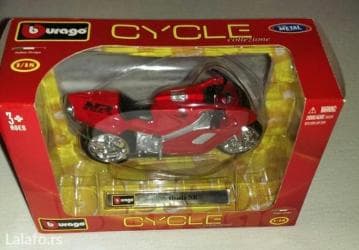 pocepane farmerke za devojcice: Burago motor model "honda nr",1/18,18-51000,nov,u originalnoj kutiji — 4