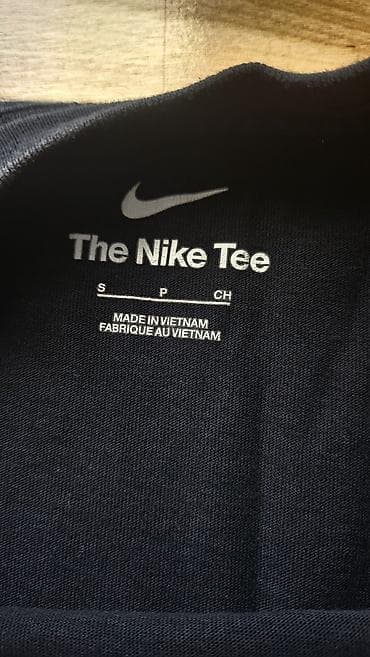 manje vece: Men's T-shirt Nike, bоја - Crna — 4