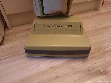 Stari retro stapni usisivaci Iskra TK 7005 R i 202 S. Nepoznato