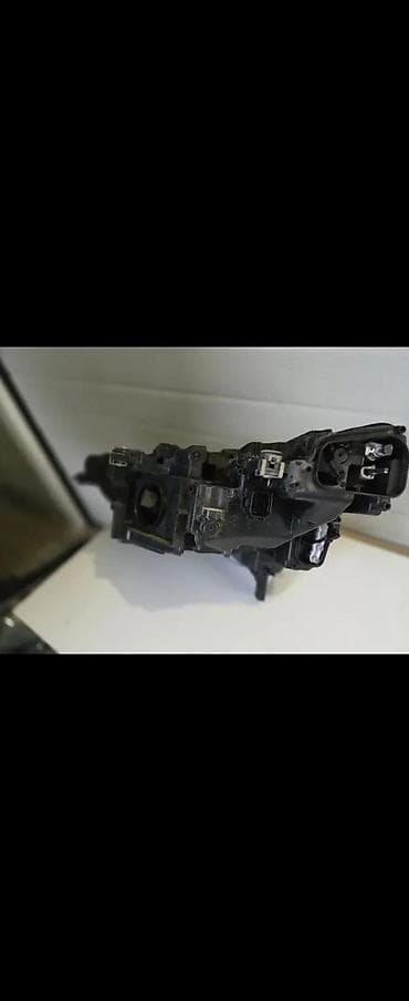 balast za xenon: AUDI W TRON FAR 4KE941040 | Audi vw delovi ALTINA ZEMUN 06******** — 2