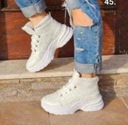 Uggs: High boots — 1