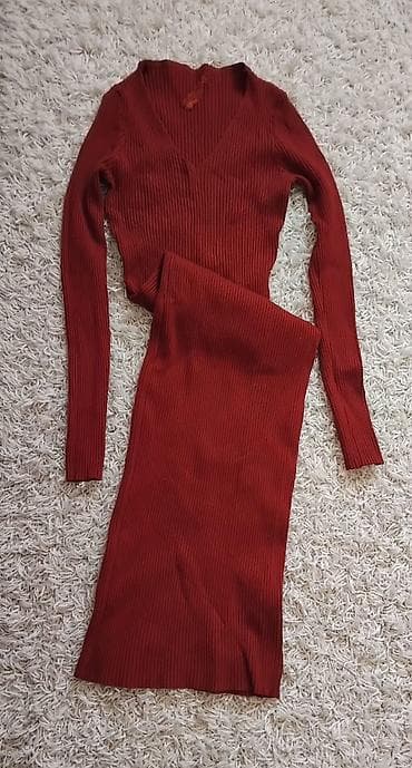 kozne haljine mona: Haljina koja oblikuje telo, S velicina. Nikad nosena samo skinuta — 1