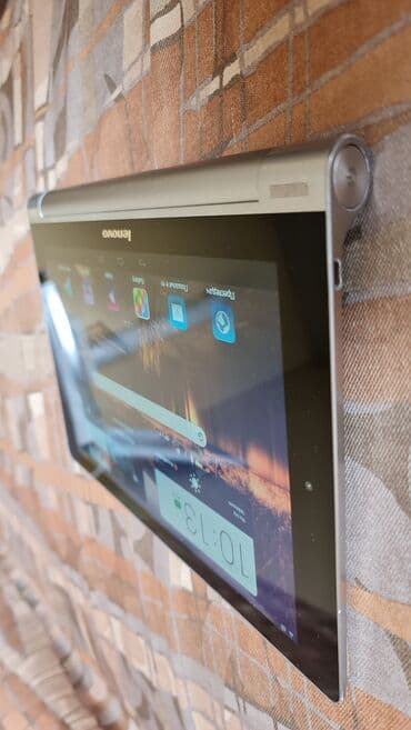 knjiga i zvucnik: Tablet kao nov sve radi.veliki 10 inca,sa stalkom — 11