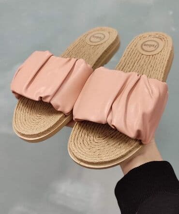 najk papuče: 2 za 1400 dinara
Pitati za brojeve (2 broja manji su) — 5