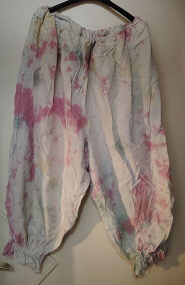 Ostale pantalone: Šarene široke pantalone (tie-dye stil) - Model: široke, komotne