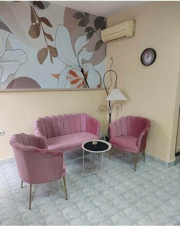 Sofas and couches: A. garnitura 
420e — 1