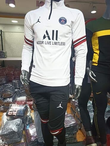 exit trenerke: TOP PONUDA Veličina S M L XL XXL Cena 5300 dinara Moguca zamena — 11
