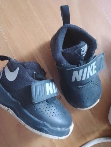 ugg bebe: Nike, Size - 19 — 3