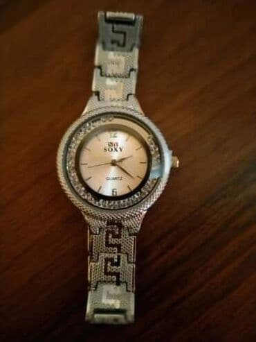 fossil hibridni satovi: Ženski sat Versace
Cena:1500din — 7