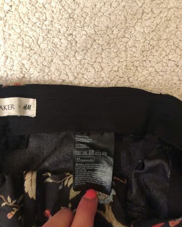 naocare u obliku srca: Nove H&M pantalone, veličina je 36, imaju lastiš u struku, rastežu — 5