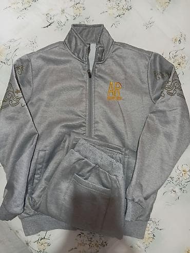 Kućna odeća: Siva trenerka – komplet jakna i donji deo - Materijal: mekana, topla — 6