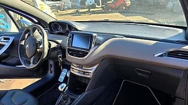 auto kamera retrovizor cena: KUCISTE KLIME, VENTILACIJE ZA PEUGEOT 208 | Kuciste klime — 1