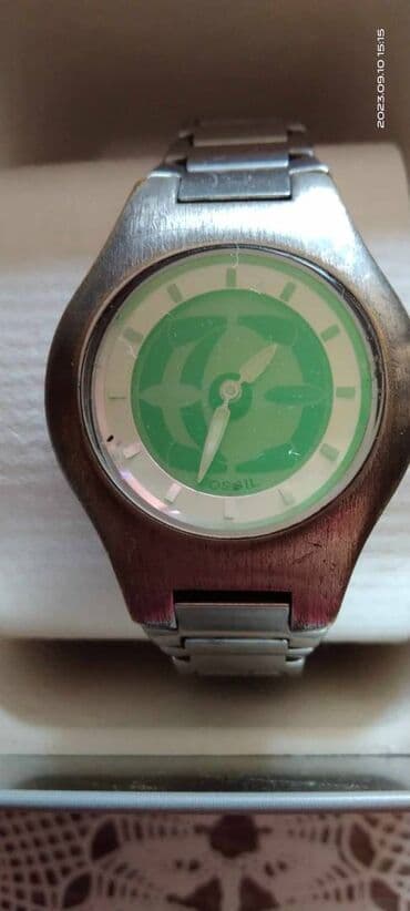 a1 smartic satic: Fossil, Female — 4