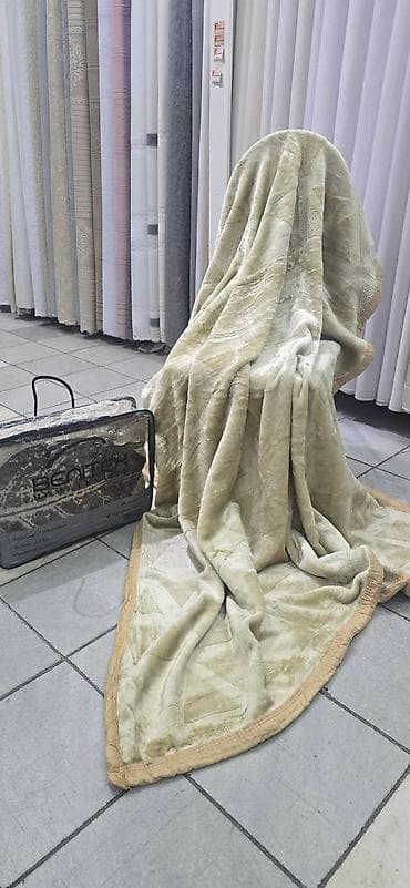 sundjer za krevet: 💠 ĆEBE 💠 🛏️ Dimenzija: 150x200 cm 🧶 Težina: oko 1.5kg 🧼 Mekano, toplo — 3