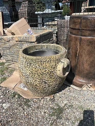 Velika dekorativna saksija/amfora za eksterijer - Materijal: liveni