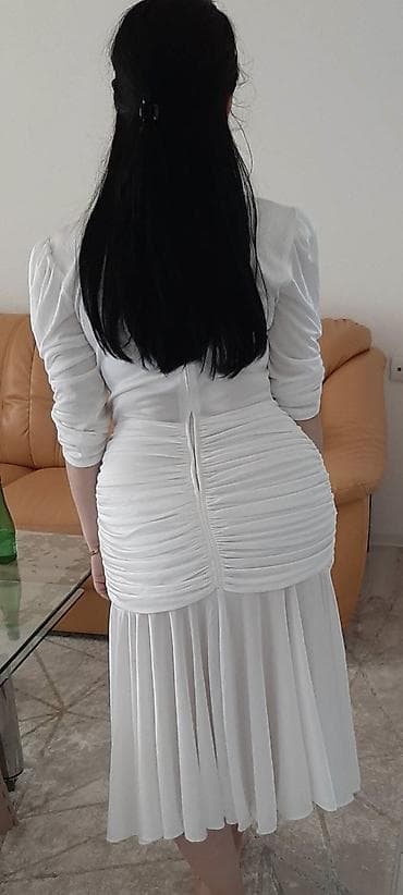 dirndl haljina: Elegantna bela midi haljina sa naborima - Kroj: ženstveni — 2