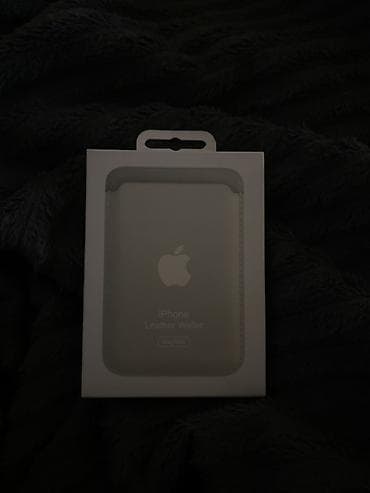 Apple iPhone Leather Wallet sa MagSafe magnetima - Originalni Apple