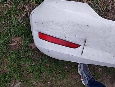biznis sa kombijem: BRANIK BELI SA OSTECENJEM ZA ŠKODA FABIA | Branik original sa — 4
