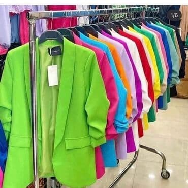 pepito sakoi: 2500 dinara
2 sakoa za 4000 dinara
S m l xl xxl — 1