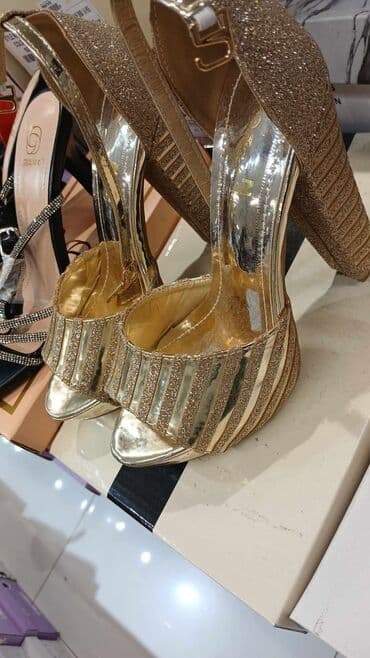 ccc obuca beograd: Sandals, Altramarea — 2
