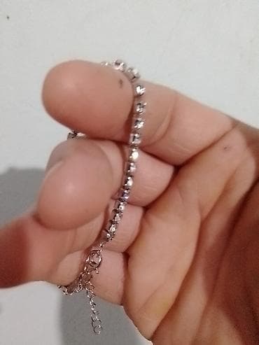 male bele torbice: Prodajem zlatno i srebrno prstenje sa draguljima, u ponudi imam razne — 8