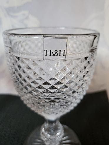kronenbourg blanc casa: Case za vino H i H,vintaz Italija. Case dijamantski rad,pefekne sve — 4