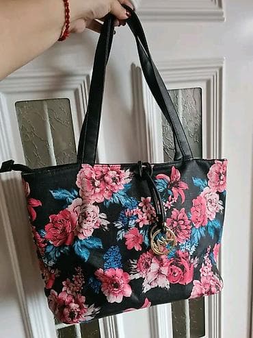 Ženska torba – tote model sa cvetnim printom - Materijal: tekstil sa