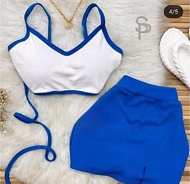 elipsa suknje: Komplet crop top i mini suknja sa slicem. - Sportsko-elegantan — 3