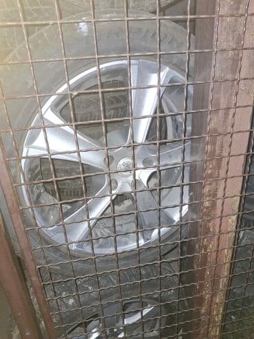 audi a3 gume dimenzije: Set guma i felni – više kompleta - Alu felne (5 krakova, srebrne) — 1