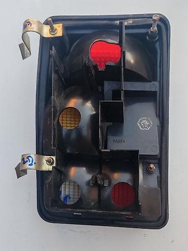 katadiopteri na autu: Stop lampa desna Lada 2104 Karavan br.2. Polovna, ocuvana. Skinuta sa — 5