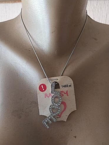 ogrlice sa imenom: Ogrlica sa priveskom “LOVE” – ključ - Materijal: metal u srebrnoj — 2