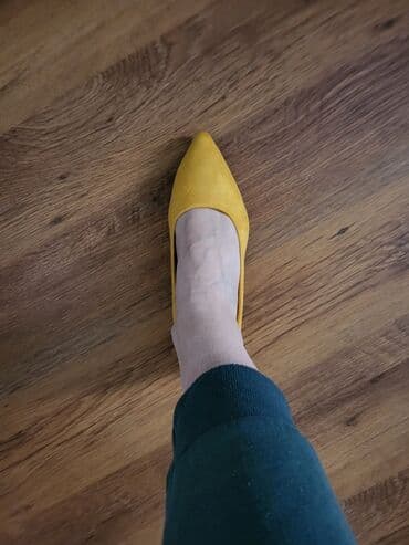 pantalone od vestacke koze: Salonke, 39 — 4