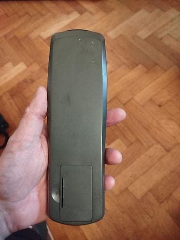 Auto elektronika: Daljinski za Aiwa Aiwu radio liniju.Ispravan.Koristi deblje — 4