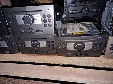 adapteri za struju: FABRICKI RADIO CD30 ZA OPEL AGILA, ASTRA H, COMBO . | Svi delovi — 3