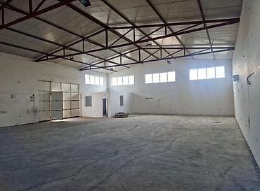 izdavanje radionica beograd: Izdajem halu u uilici novosadska 67. Hala se sastoji od jednog velikog — 1