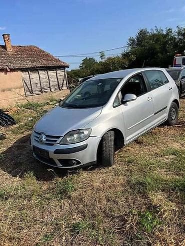 ZADNJI BRANIK ZA VOLKSWAGEN GOLF PLUS | Polovni Delovi za Volkswagen