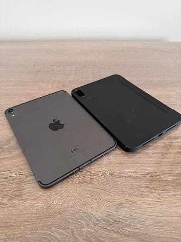 Potpuno ispravan Apple iPad Mini 6. Tablet je potpuno ispravan bez na lalafo.rs Potpuno ispravan Apple iPad Mini 6. Tablet je potpuno ispravan bez