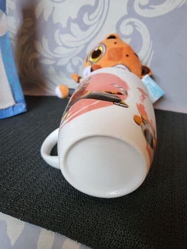 porcelanske solje za caj: Solja nova Heroes porcelanska univerzalna 2017g. Solja sa igrackom — 13